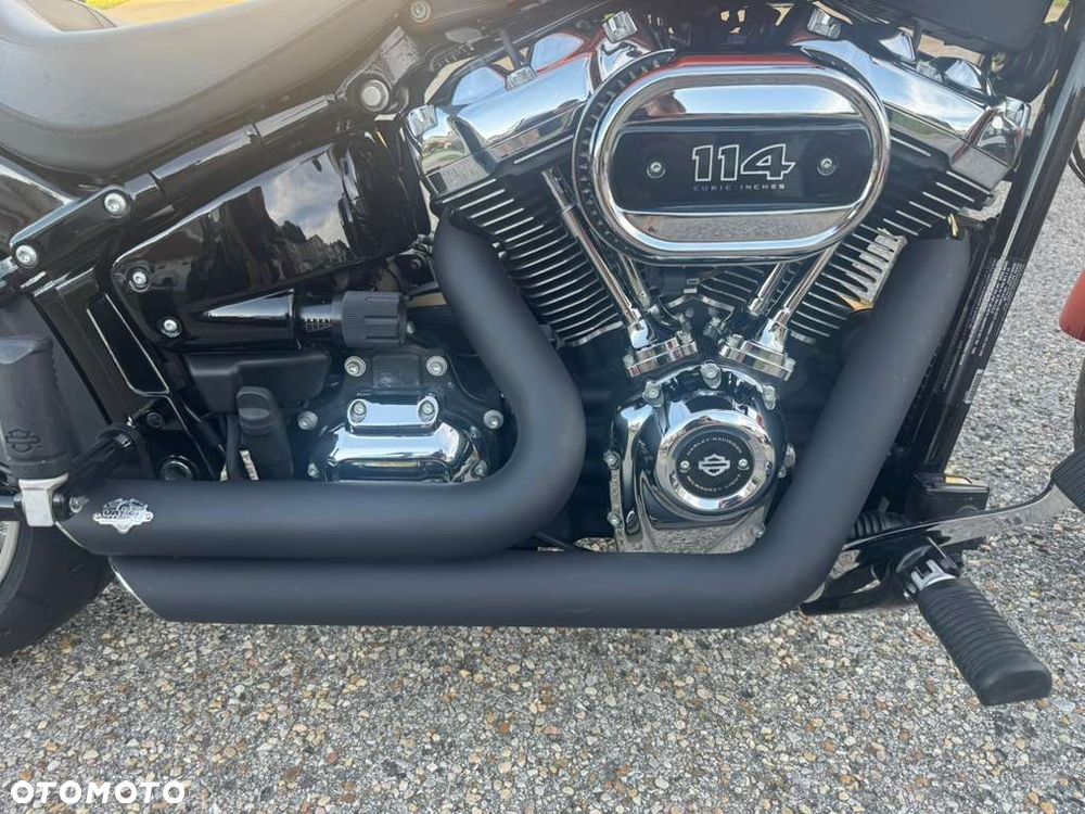 Harley-Davidson Softail Breakout - 20