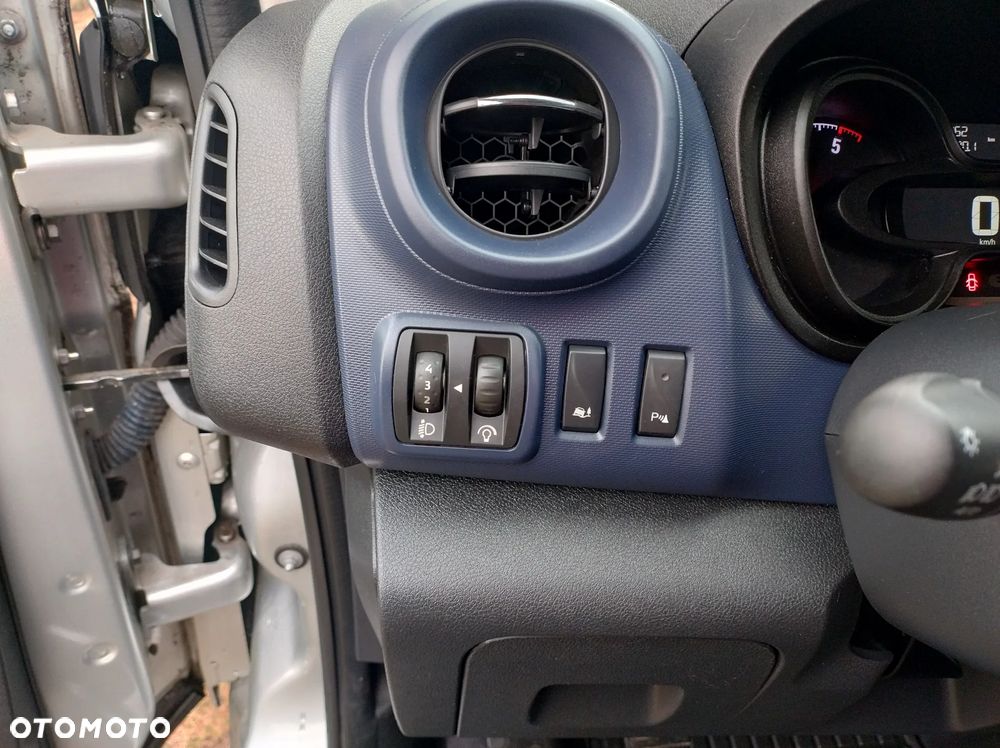 Opel VIVARO - 19