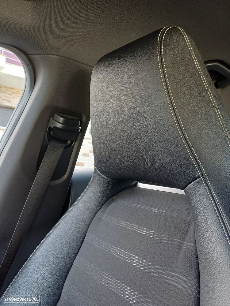 Mercedes-Benz CLA 180 d Peak Edition - 26