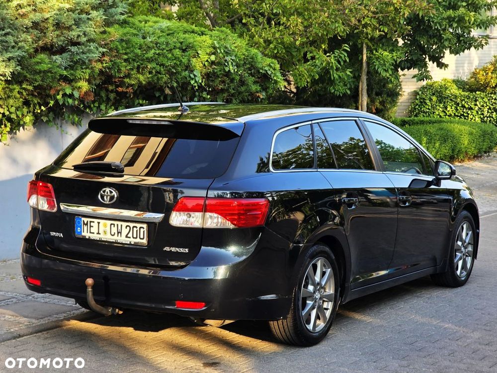 Toyota Avensis 1.8 Sol plus NAVI - 4