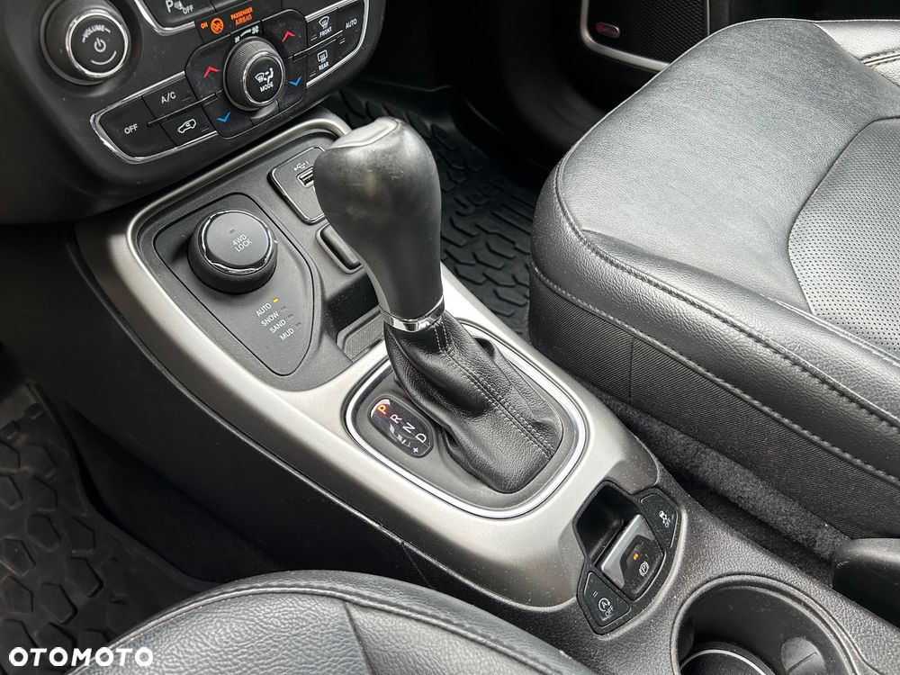 Jeep Compass 1.4 TMair Limited 4WD S&S - 27