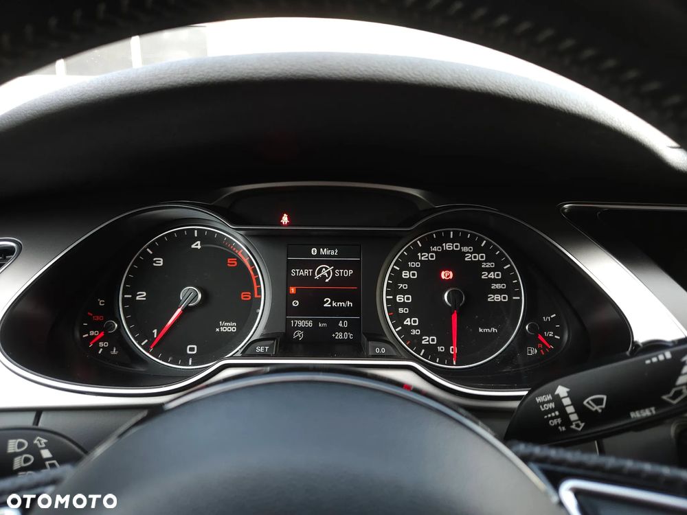 Audi A4 Avant 2.0 TDI DPF quattro S line Sportpaket - 23