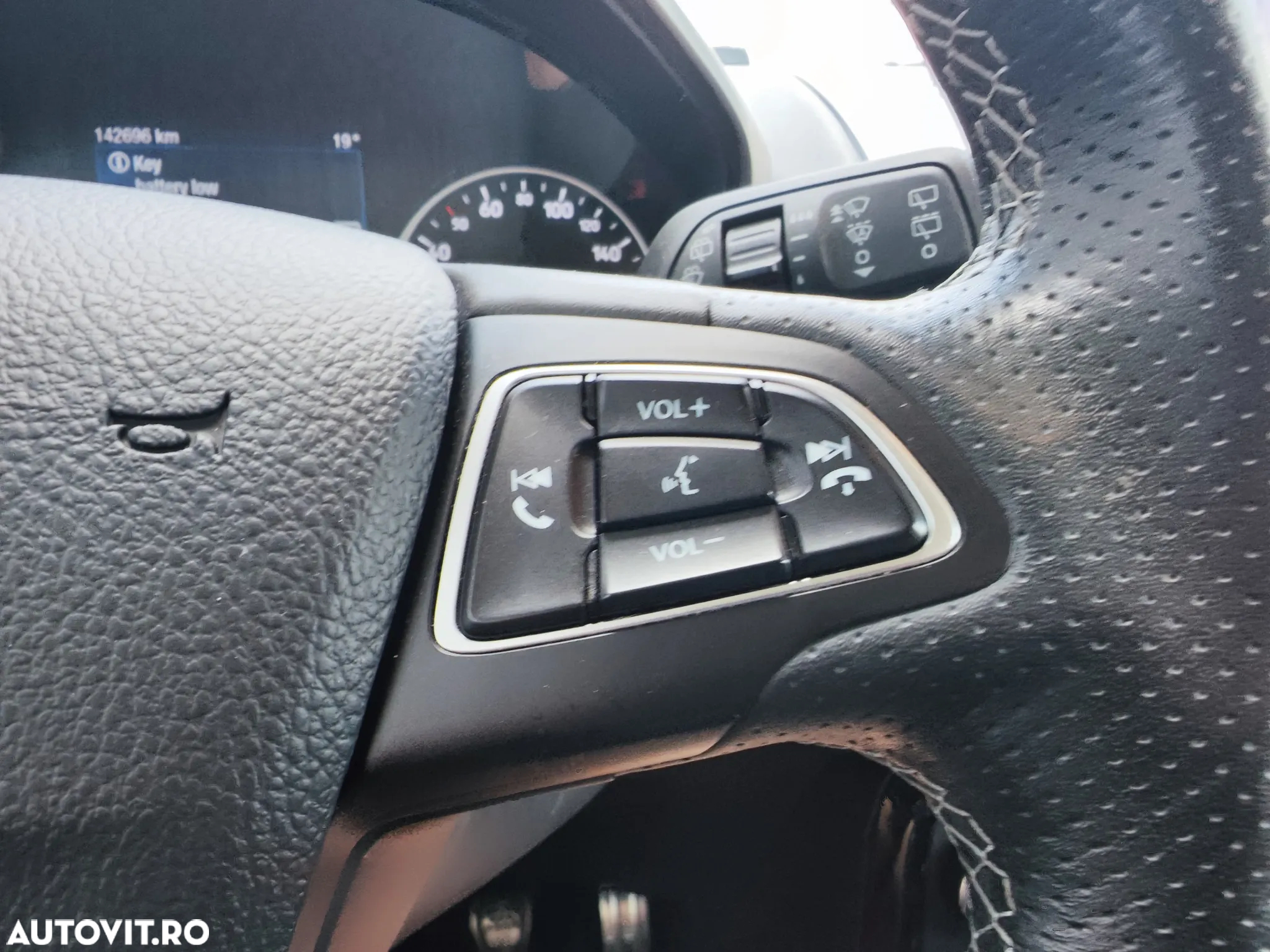 Ford EcoSport 1.0 EcoBoost ST-Line - 24