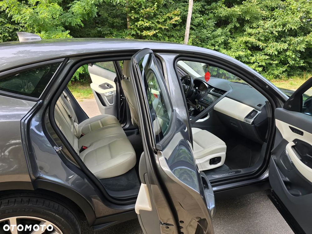 Jaguar E-Pace D150 AWD HSE - 21