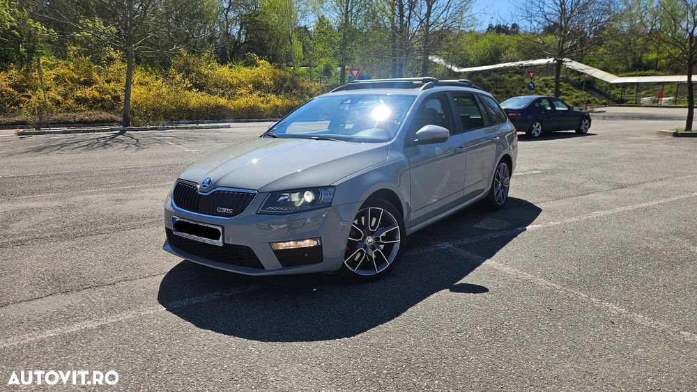 Skoda Octavia 2.0 TDI DSG RS - 3