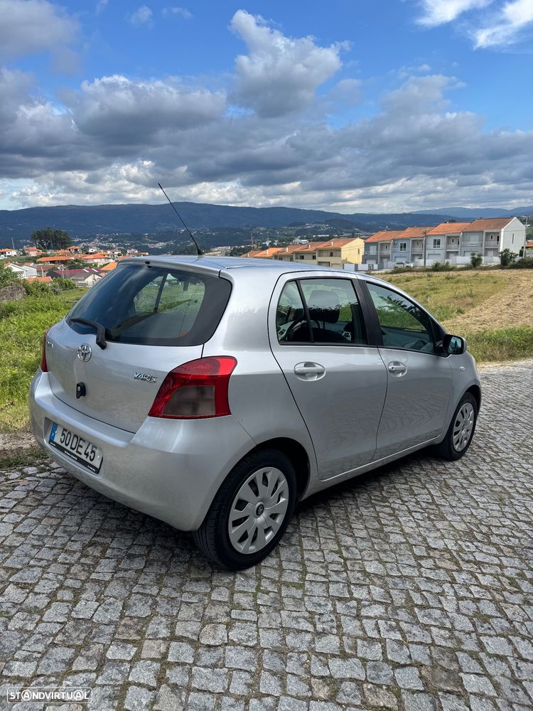 Toyota Yaris 1.0 VVT-i Motion - 2