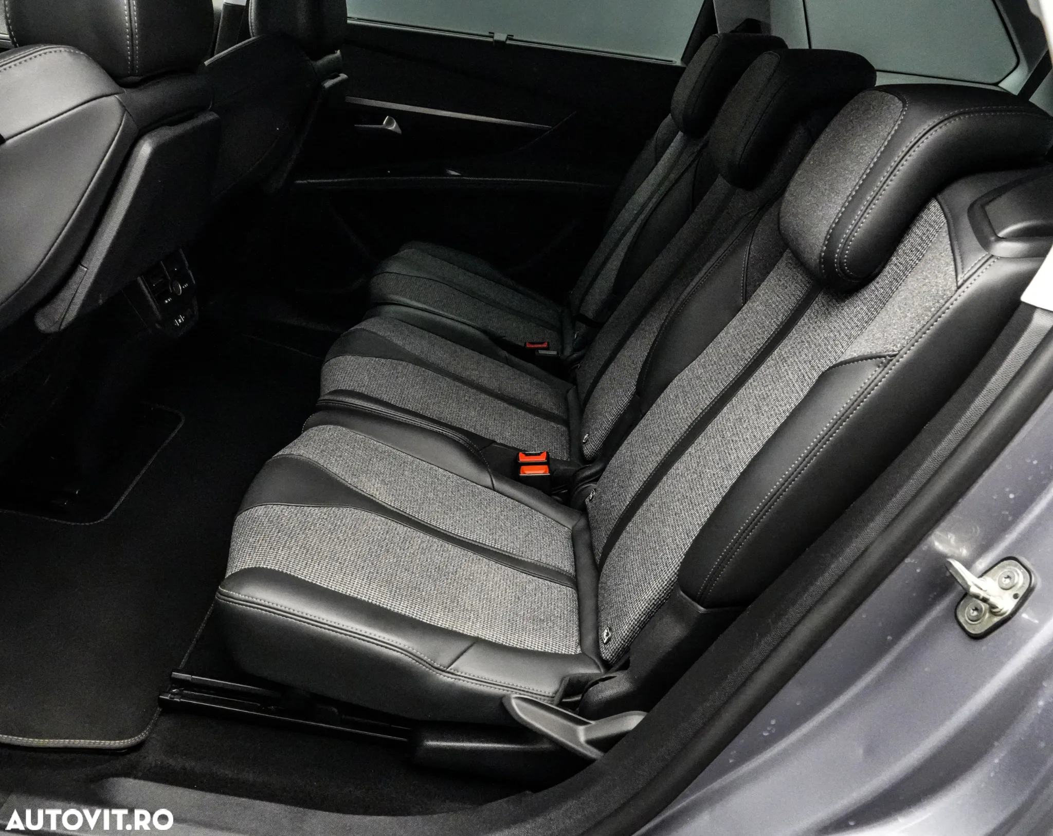 Peugeot 5008 1.2L PureTech EAT8 S&S Allure Pack - 16