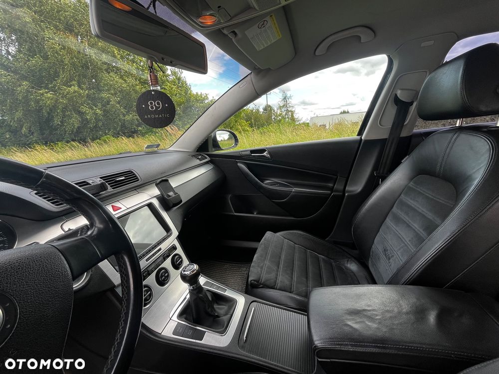 Volkswagen Passat 2.0 TDI DPF R-Line Edition - 9