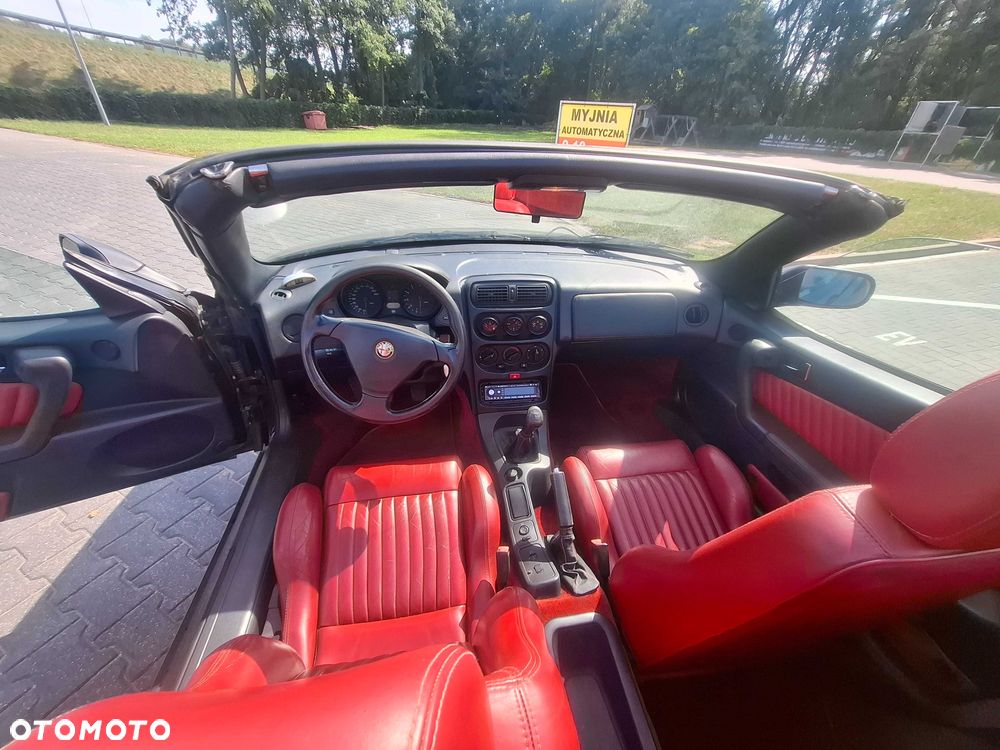 Alfa Romeo Spider - 4
