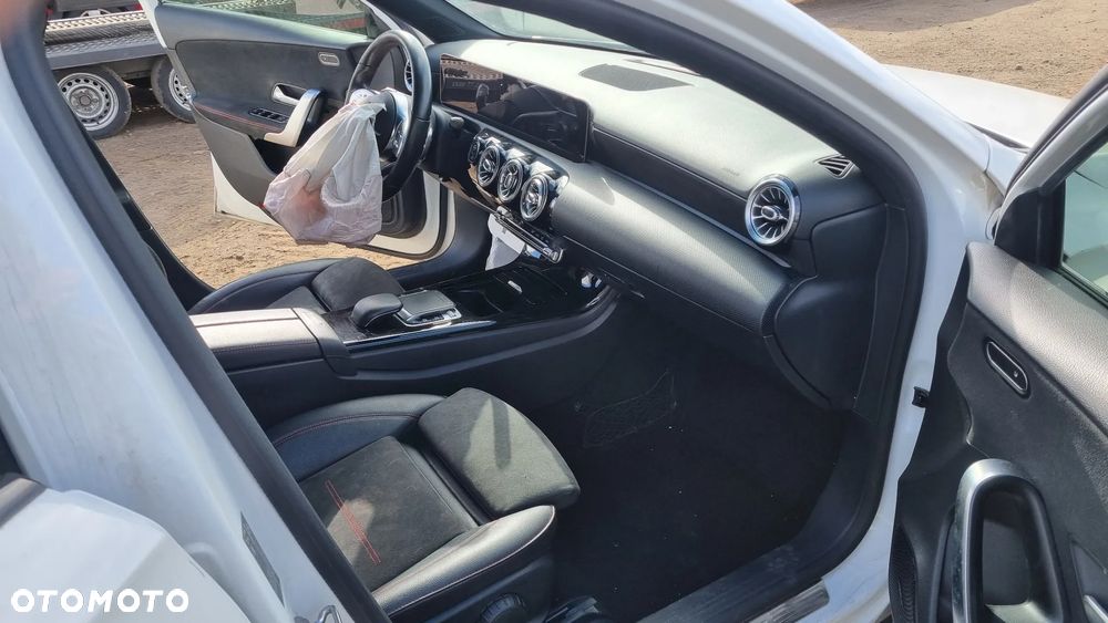 Mercedes-Benz Klasa A 200 d 8G-DCT AMG Line - 28