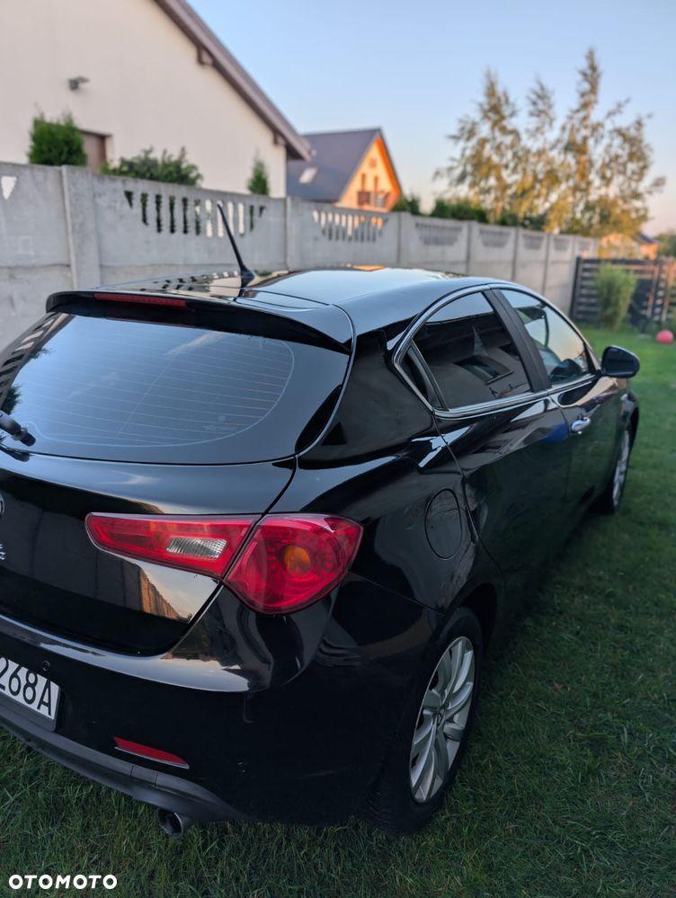 Alfa Romeo Giulietta 2.0 JTDM 16V - 3