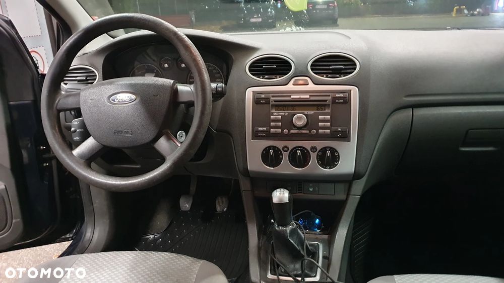 Ford Focus 1.6 TDCi Ambiente - 6