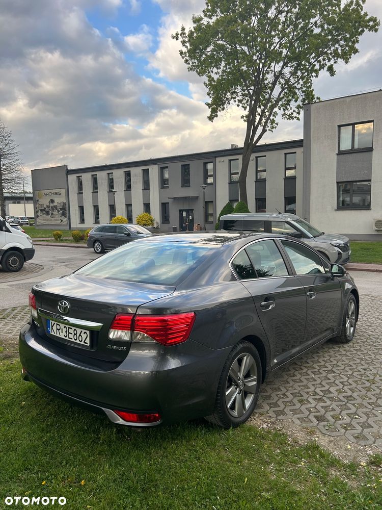 Toyota Avensis 2.0 D-4D Premium - 4