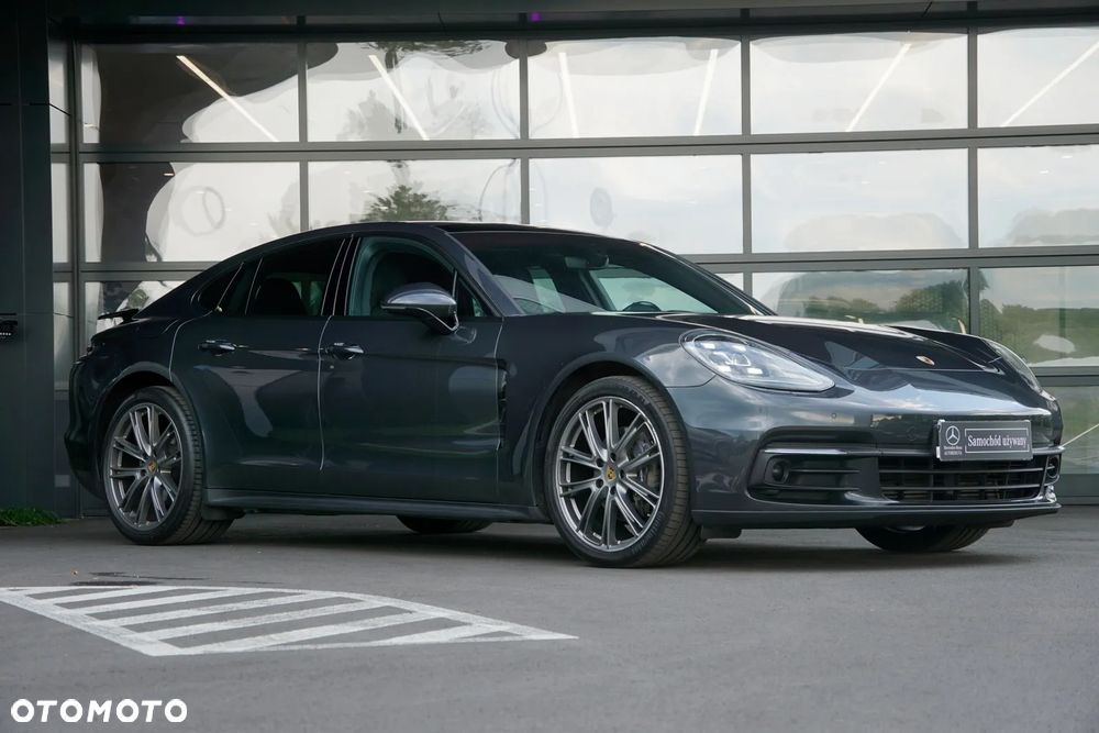 Porsche Panamera 4 - 10