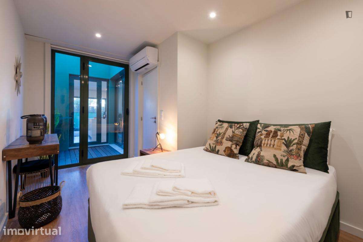 Apartamento com 1 quartos - localizado em Miragaia Porto - Grande imagem: 4/30