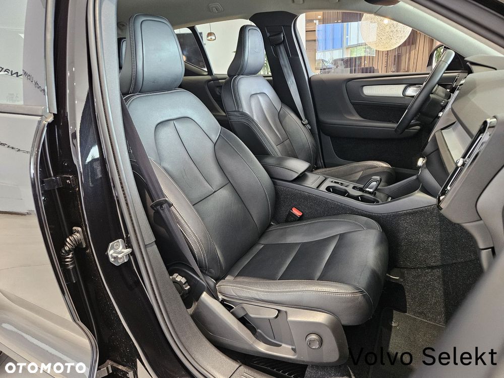 Volvo XC 40 - 25