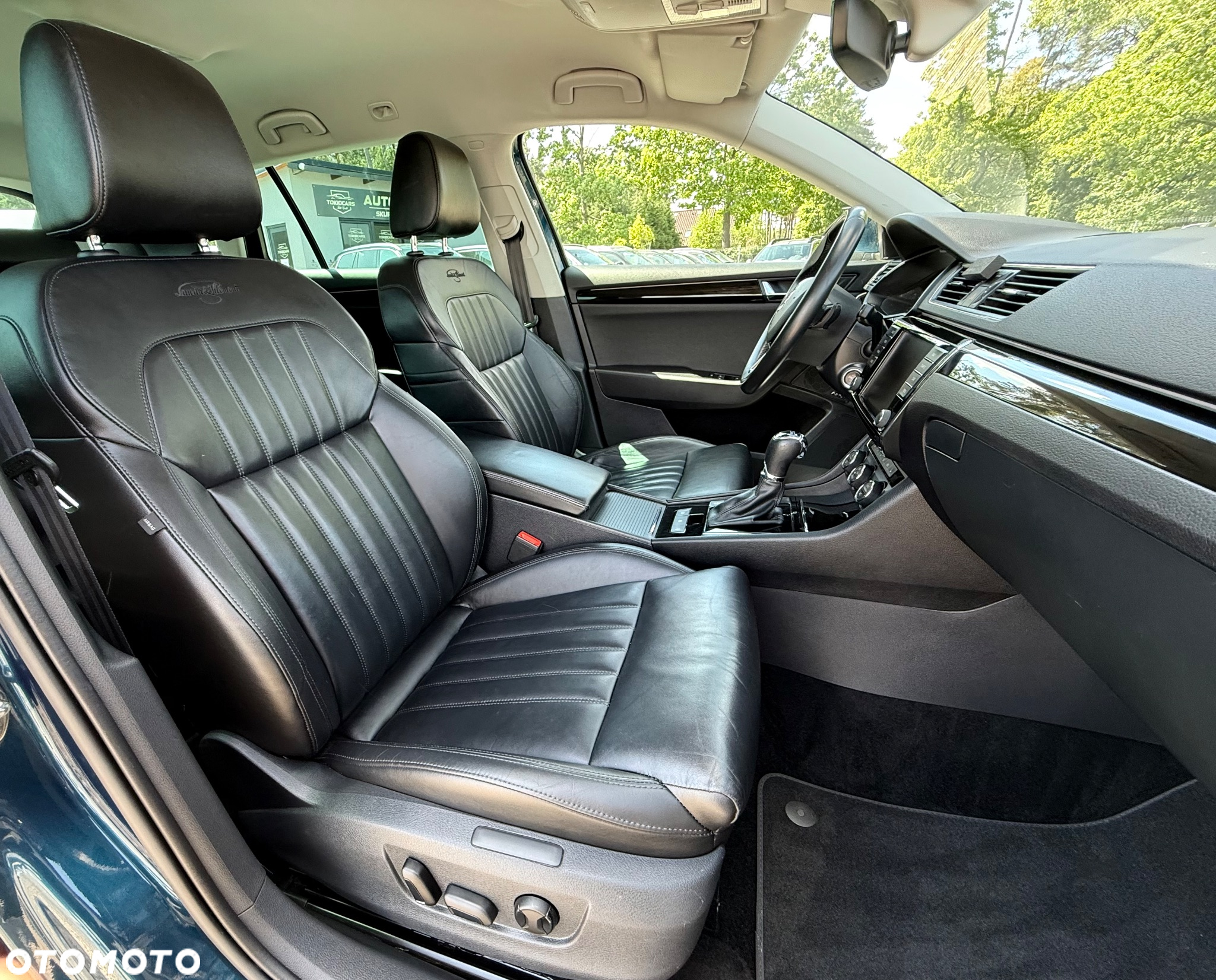 Skoda Superb 2.0 TDI DSG L&K - 19