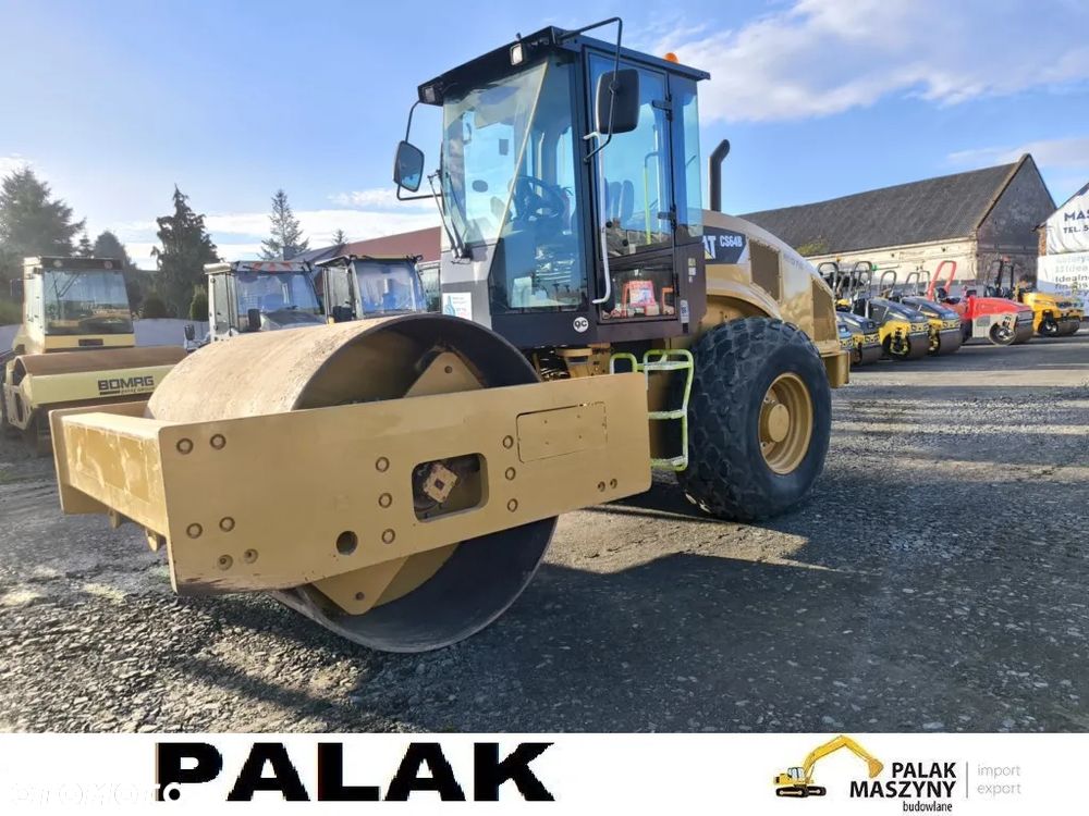 Caterpillar Walec drogowy  CAT CS 64 B , METAL-GUMA  ,2018 rok - 6