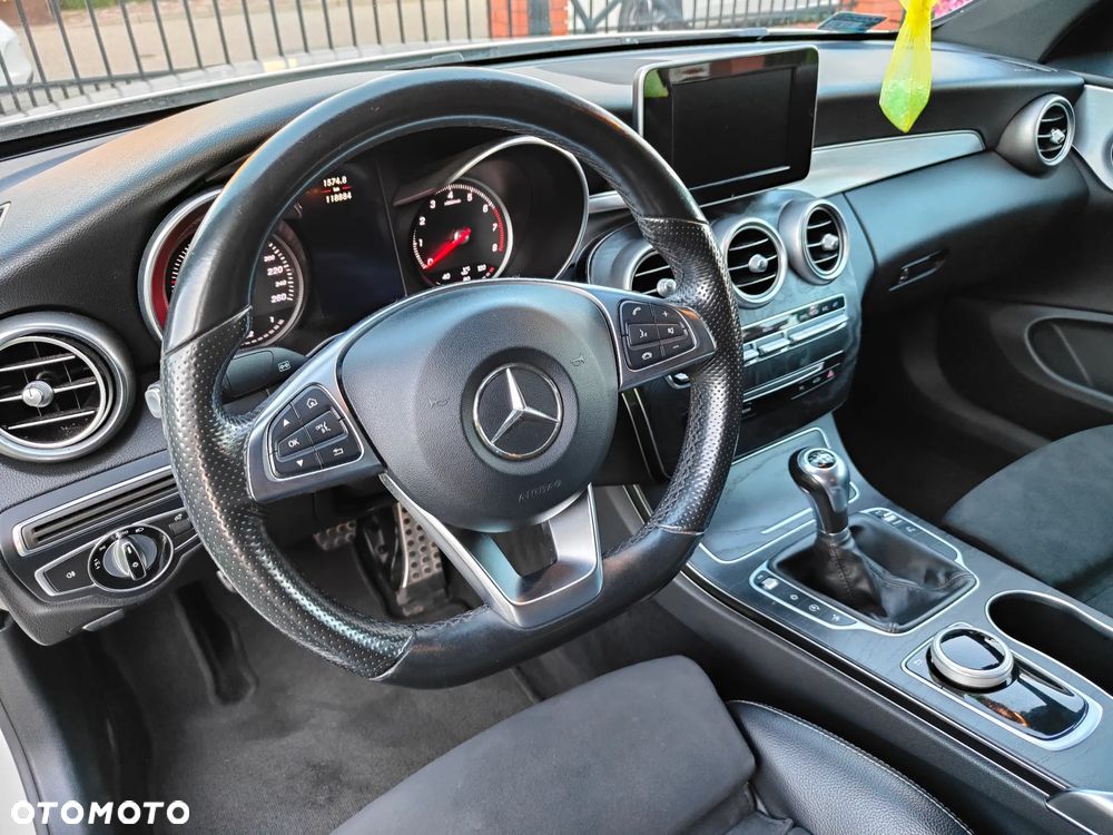 Mercedes-Benz Klasa C 180 AMG Line - 4
