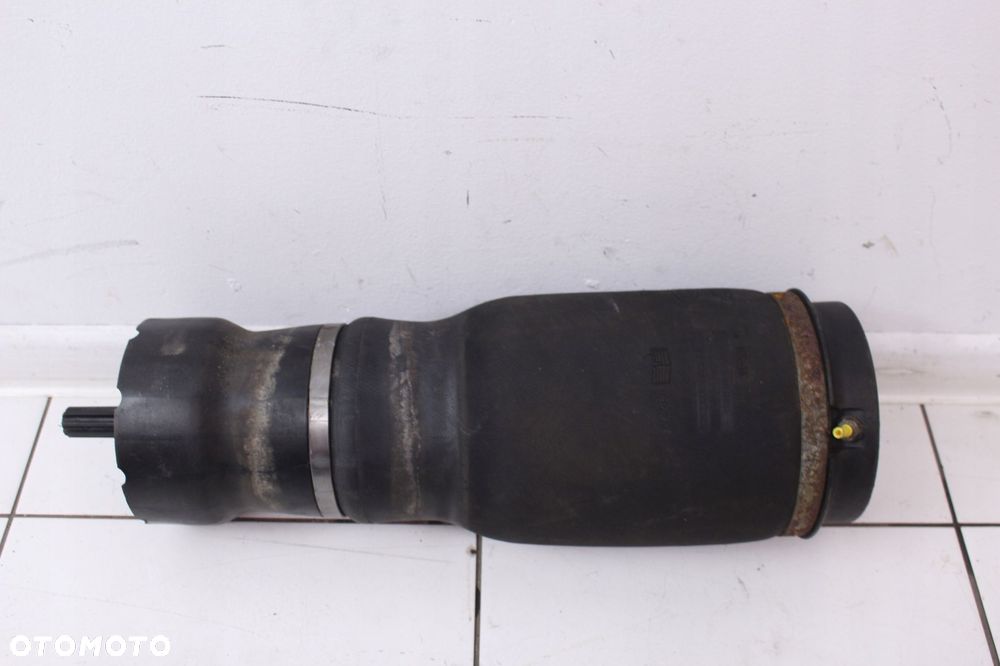 RANGE ROVER III L322 PODUSZKA MIECH TYŁ RKB500080 - 1