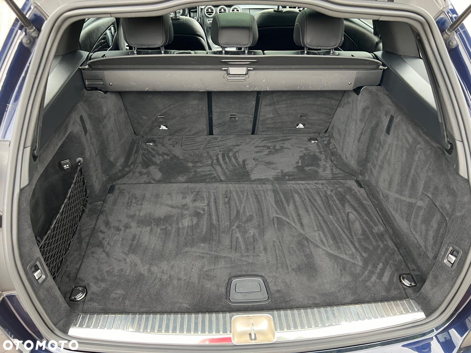 Mercedes-Benz Klasa C 250 d 4Matic T 9G-TRONIC AMG Line - 32