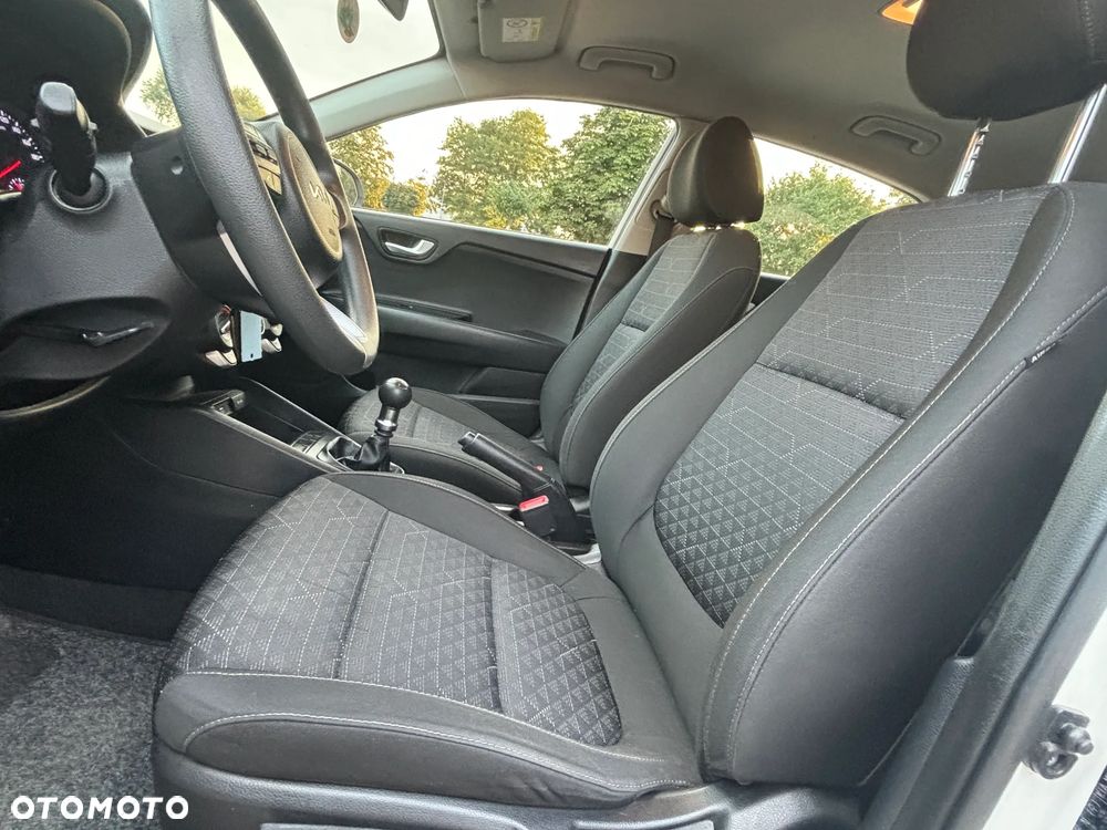 Kia Rio 1.2 M - 19