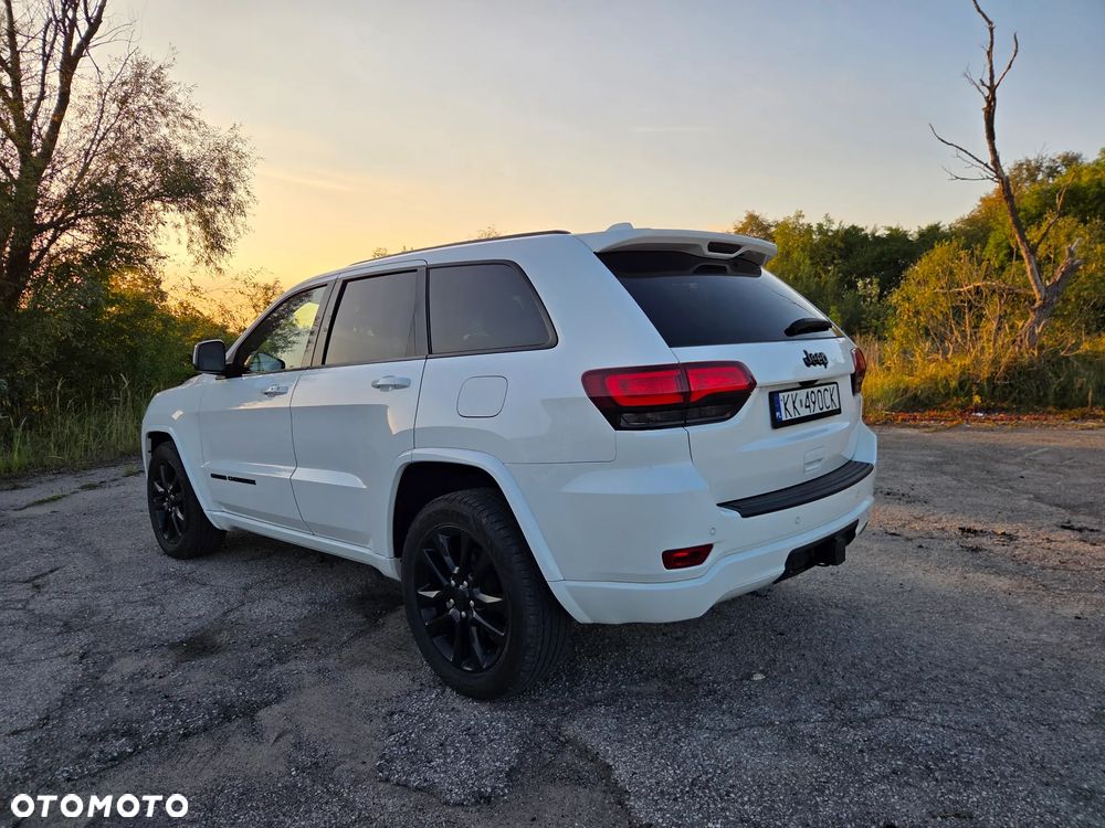 Jeep Grand Cherokee - 9