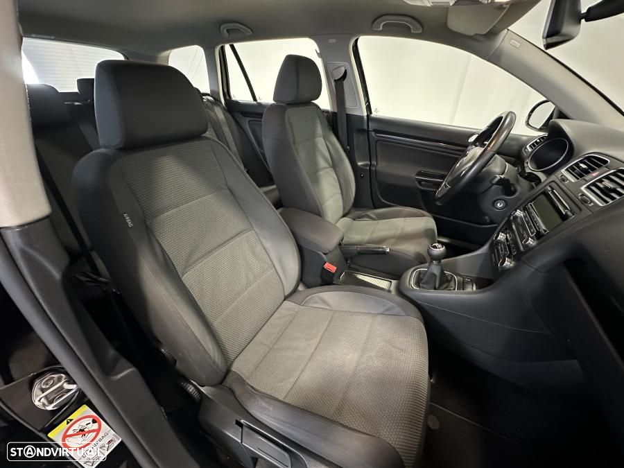 VW Golf Variant 1.6 TDi Confortline - 11