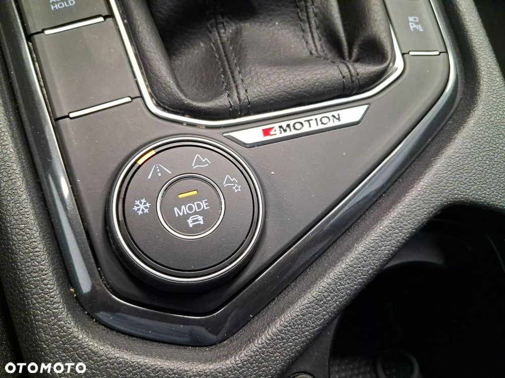 Volkswagen Tiguan Allspace - 17