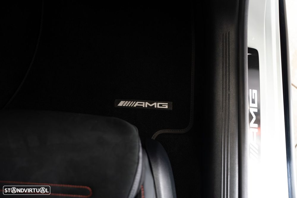 Mercedes-Benz E 53 AMG HYBRID 4Matic+ SpeedshiftFT TCT 9G - 57