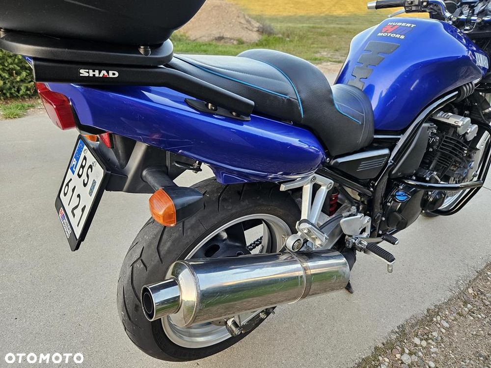 Yamaha FZS - 25