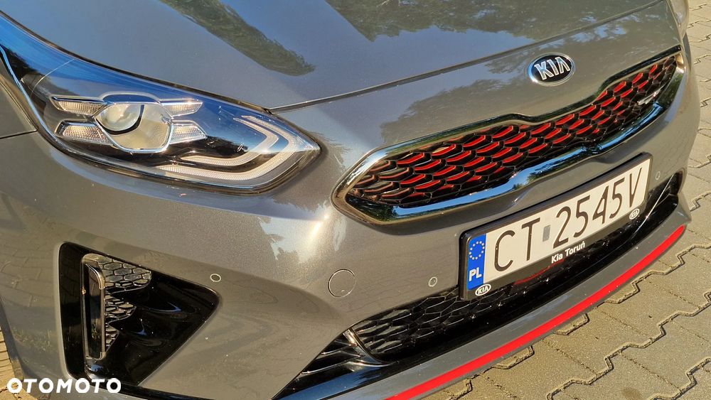 Kia ProCeed - 32