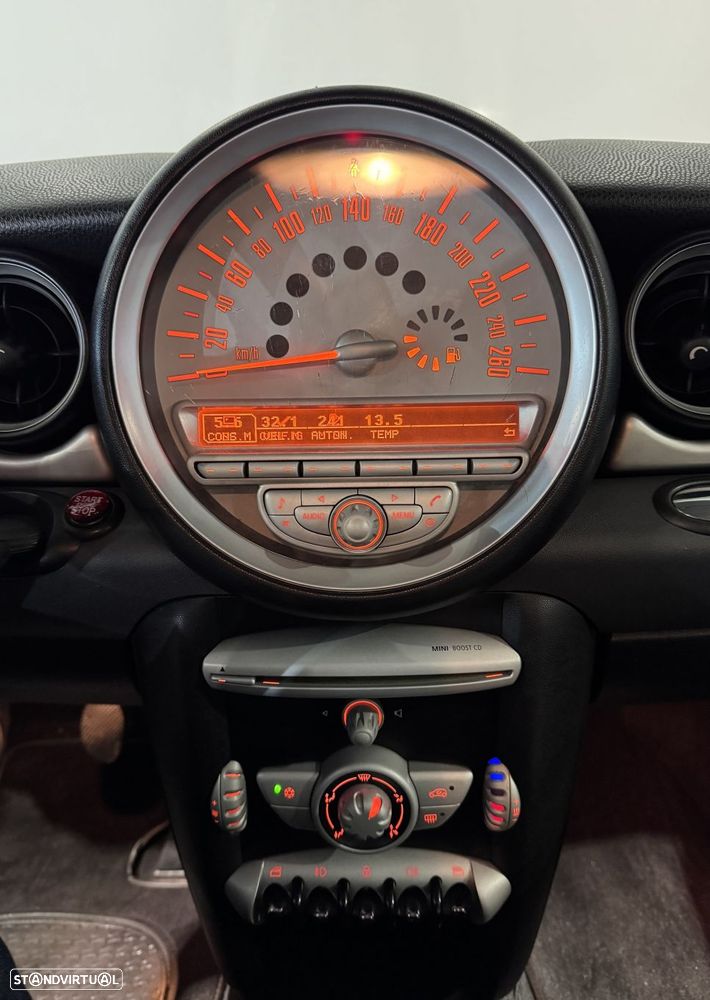 MINI 3 Portas Cooper D - 23