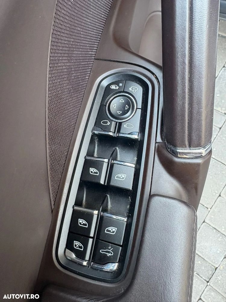 Porsche Cayenne 4.2 L S - 15