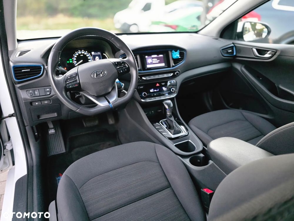 Hyundai IONIQ - 18