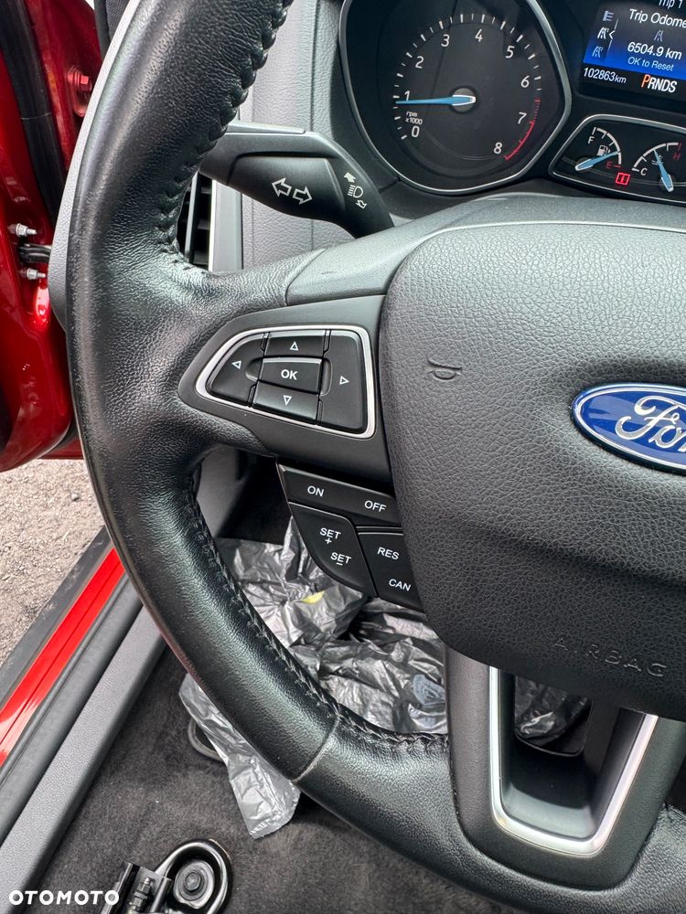 Ford Focus - 32