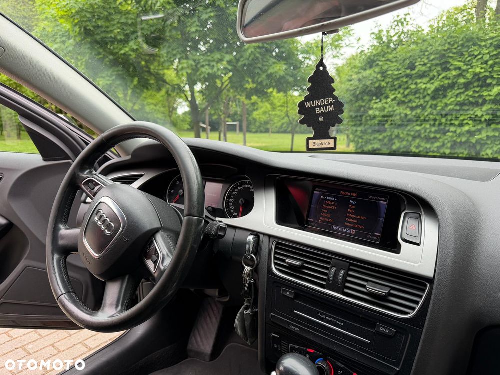 Audi A4 Avant - 10