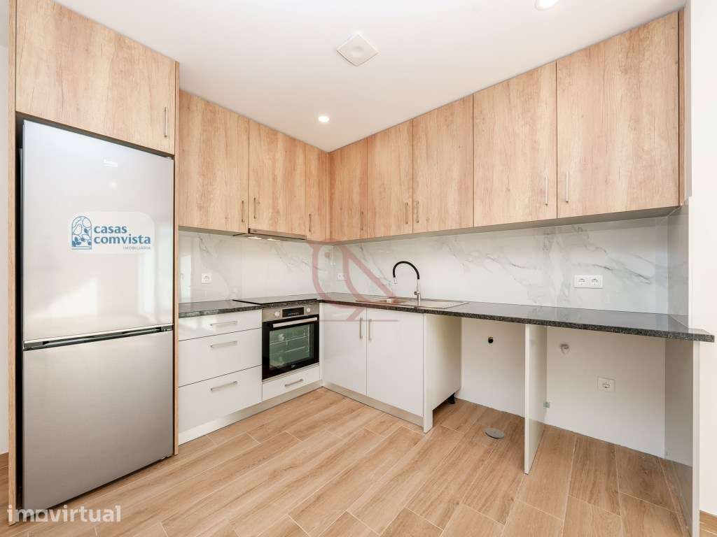 Apartamento T1 Moderno com Varanda e Estacionamento - Estrada da Ba... - Grande imagem: 4/20