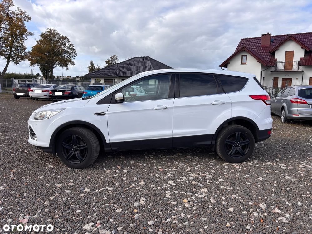 Ford Kuga 1.6 EcoBoost 2x4 Titanium - 3
