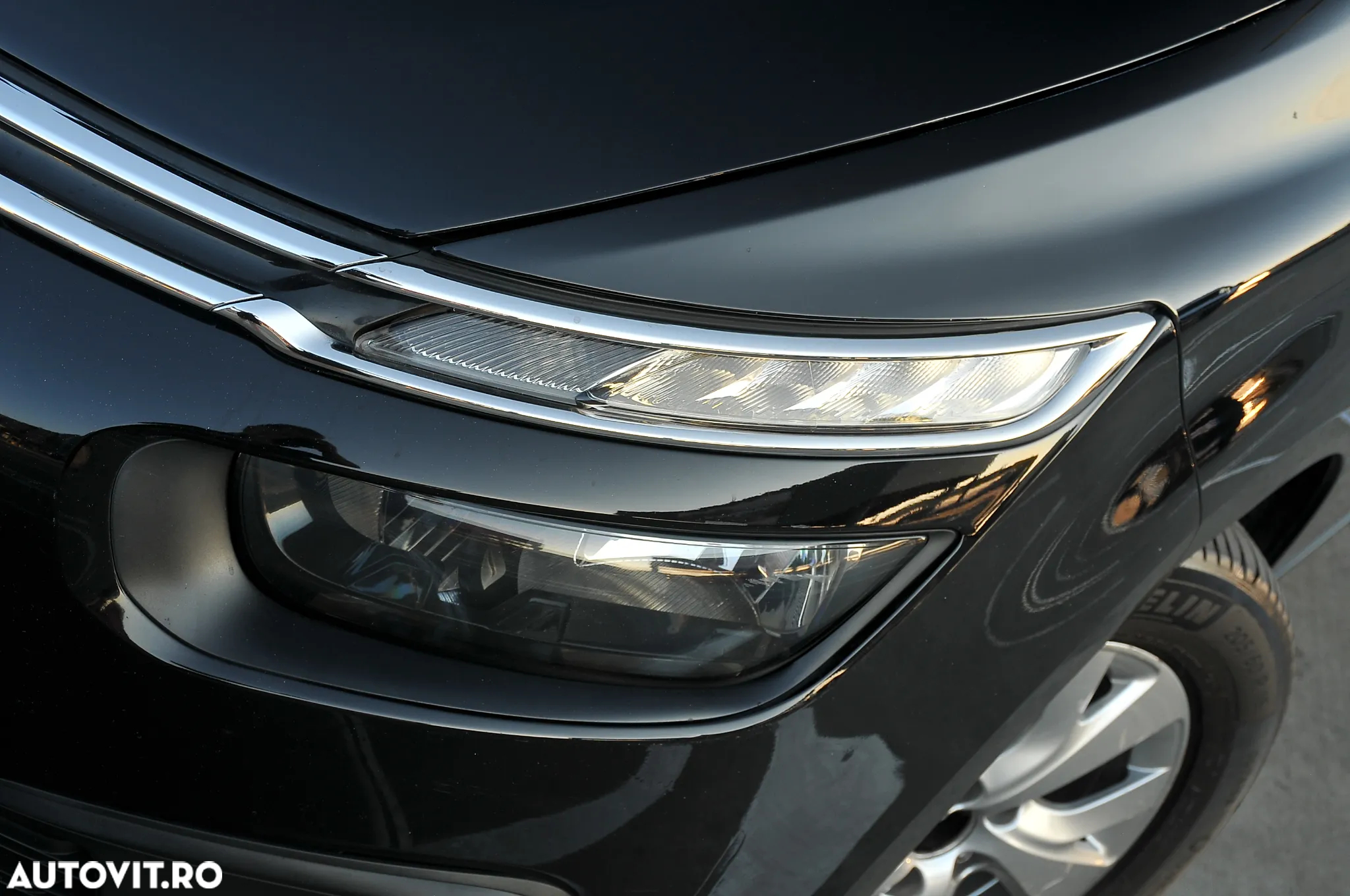 Citroën C4 Space Tourer Spacetourer BlueHDi 120 Stop&Start EAT6 SHINE - 25