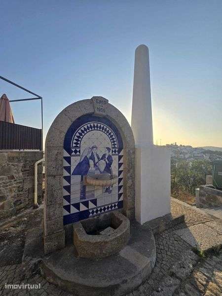 Casa de Pedra nas Muralhas do Castelo de Penamacor - Grande imagem: 4/9