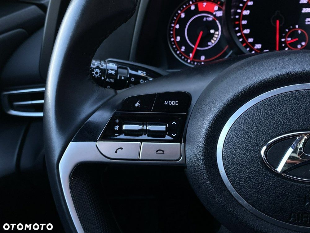 Hyundai Elantra - 19