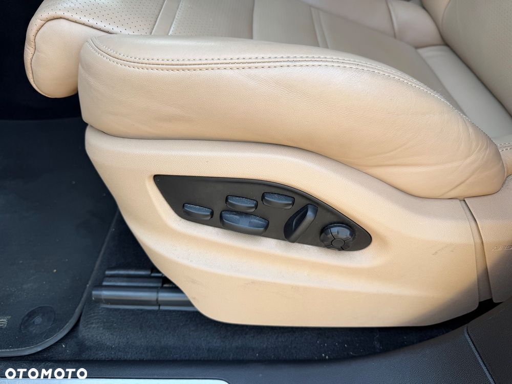 Porsche Cayenne E-Hybrid Tiptronic S Platinum Edition - 19