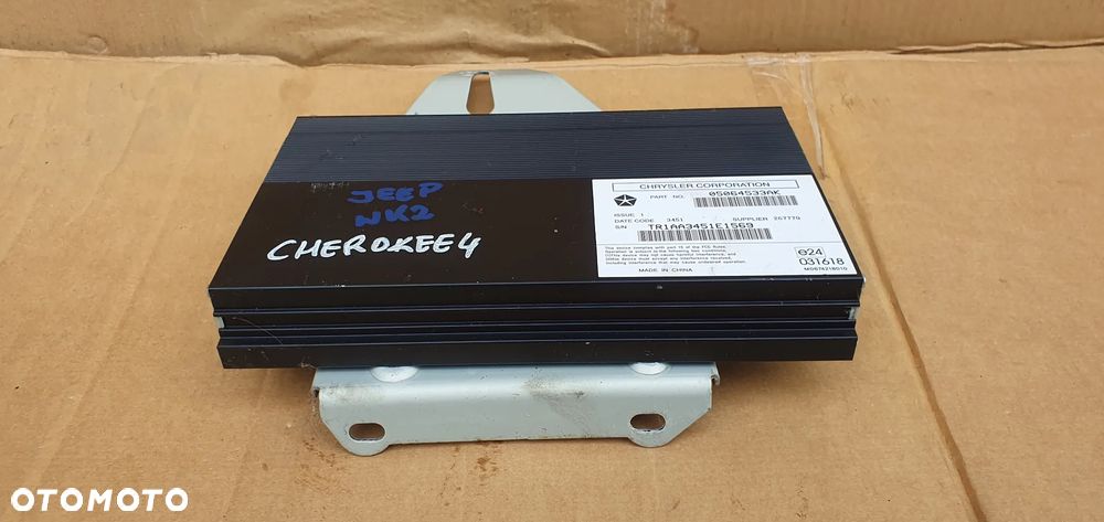 Wzmacniacz nagłośnienia Jeep Grand Cherokee IV WK2 05064533AK - 2