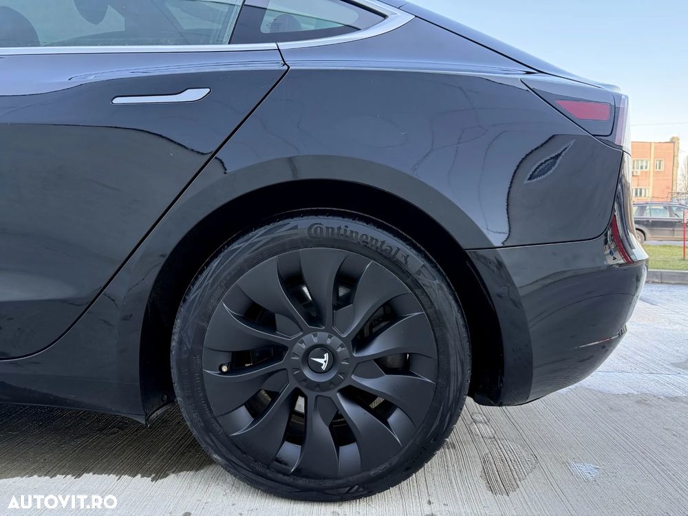 Tesla Model 3 - 13