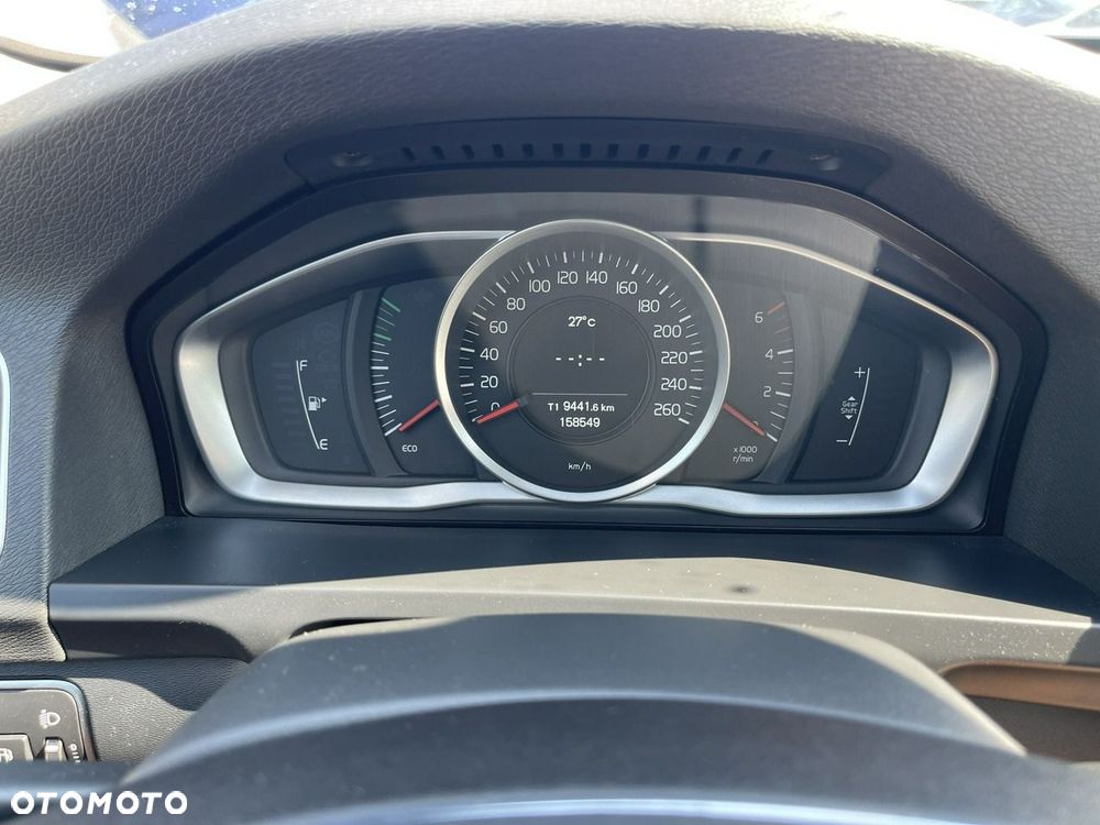 Volvo V60 D2 Momentum - 8