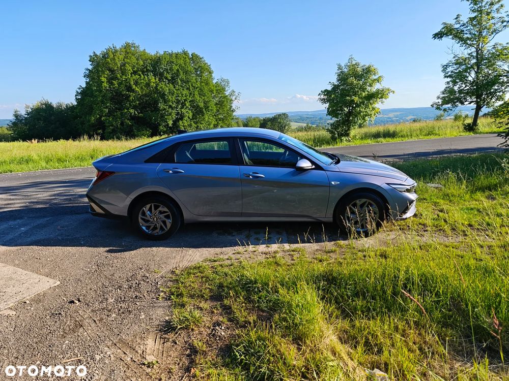 Hyundai Elantra 1.6 Modern - 5