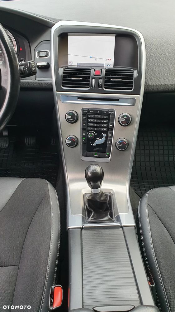 Volvo XC 60 D3 Momentum - 20