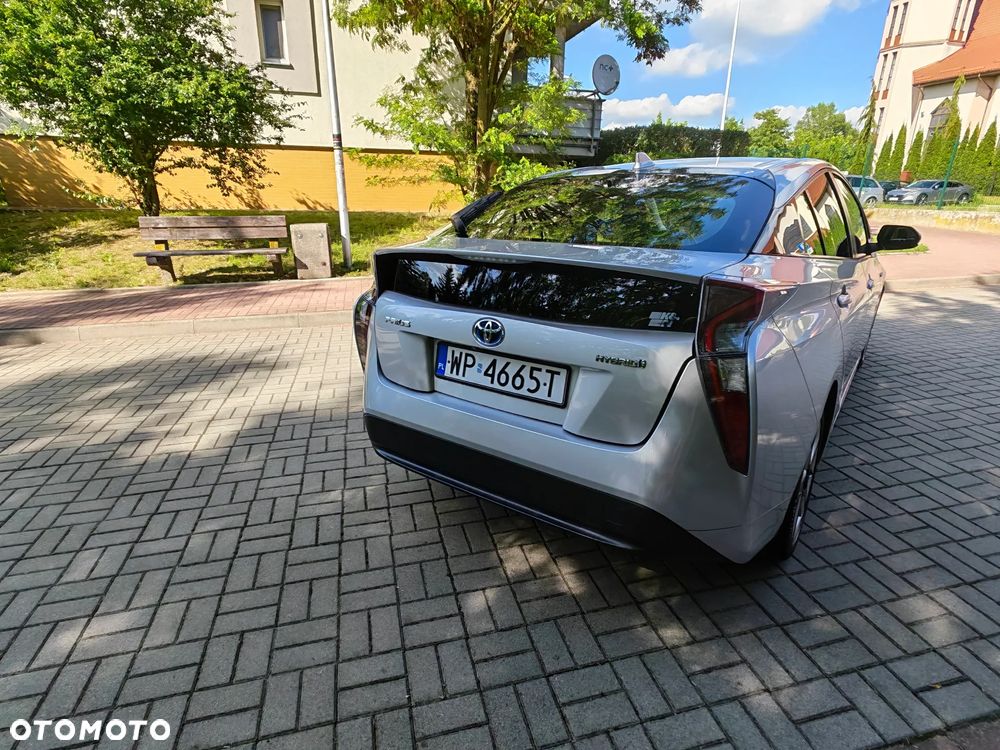 Toyota Prius 1.8 Hybrid Prestige - 6