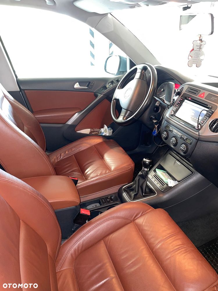 Volkswagen Tiguan - 14